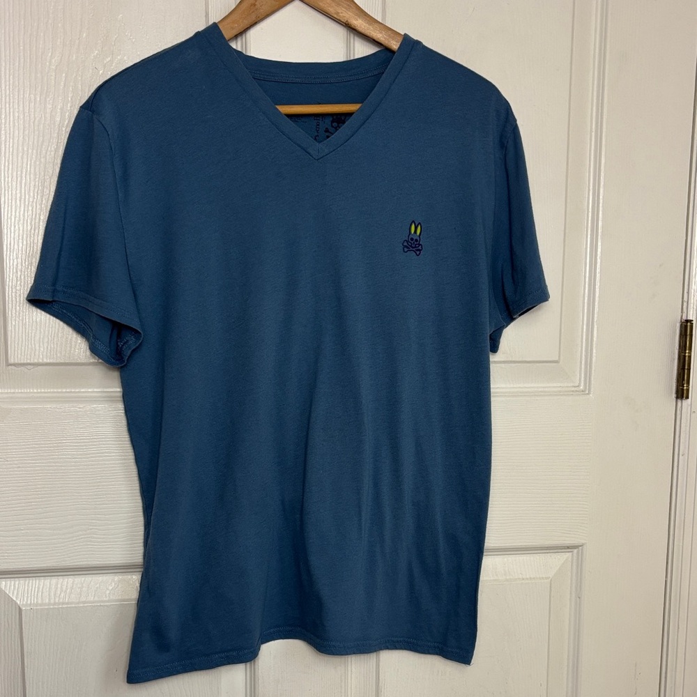 Psycho Bunny blue Vneck short sleeve tee size Large  chest logo